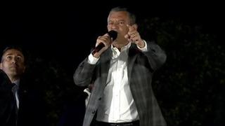 CHP Genel Başkanı Özgür Özel bir ismi daha ekledi! Çatalca Müftüsü ile birlikte adını söyleyip yuhalattı