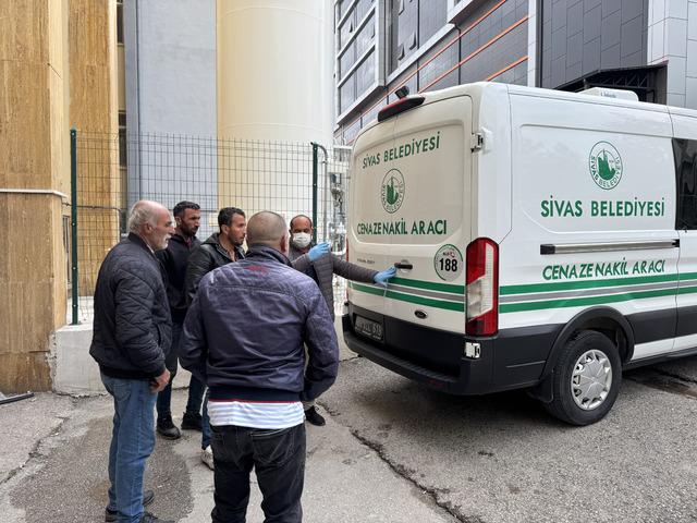 Sivas'ta KKKA hastalığı şüphesiyle tedavi gören kadın öldü