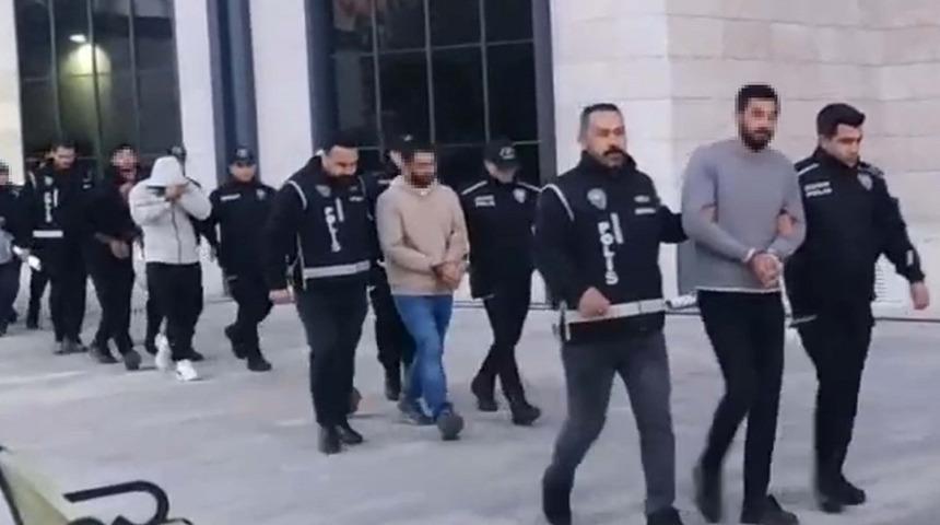 Gökçeada'da 2 aileye 'nitelikli yağma' operasyonu; 13 gözaltı