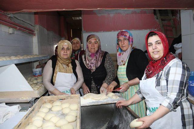 Oltulu Bayanlar Afrin’deki Mehmetçik için kete yaptı