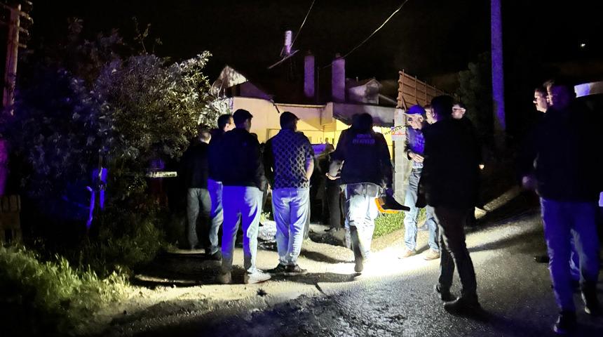 Konya'da evlerinde çıkan yangında dumandan etkilenen yaşlı çift öldü