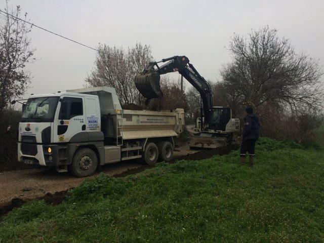 Karaali deresinde temizlik çalışmaları başladı