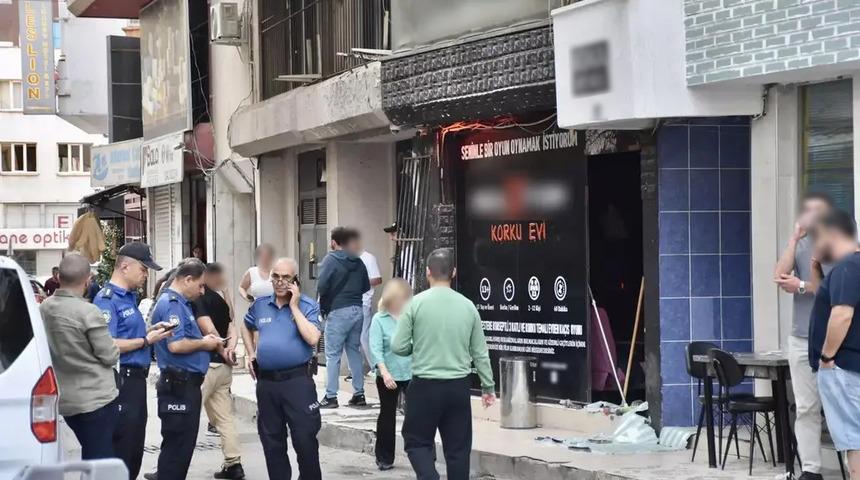 Antalya'da korku evinde yangın! Mahsur kalanlar camlar kırılarak kurtarıldı