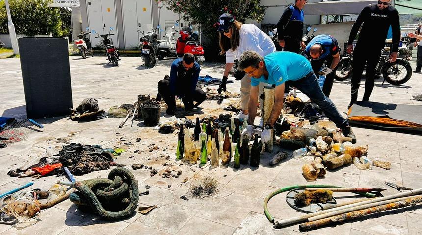 Fethiye'de deniz dibi temizliği yapıldı