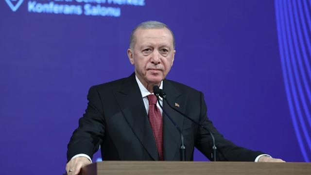 Erdoğan: "Üniter yapı tartışma konusu değil"