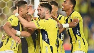 Fenerbahçe'de taraftarı heyecanlandıran haber! O isimle anlaşma sağlandı, imzalar gece yarısı atıldı
