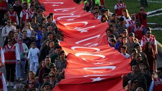 Tekirdağ'da polis ve sporculardan 1919 koreografisi