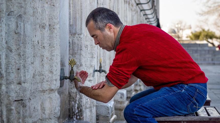 Abdest nasıl alınır? Abdestin farzları ve duaları nelerdir?