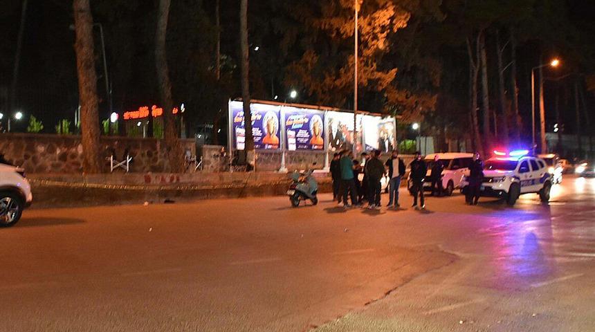 İzmir'de silahlı ve beyzbol sopalı esnaf kavgası: Can kayıpları var!