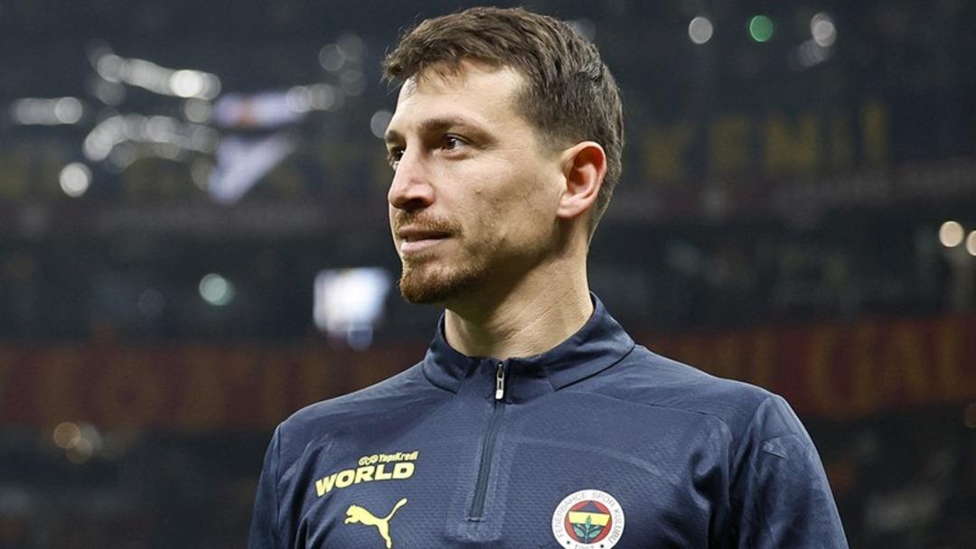 fenerbahcede-mert-hakan-yandas-hastaneye-kaldirildi-qycm