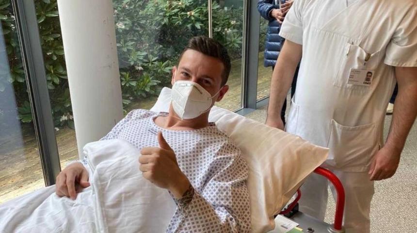 Milyonda bir görülen bir hastalığa yakalanmıştı! Fenerbahçe'nin tecrübeli oyuncusu Mert Hakan Yandaş'tan 1 ay sonra ilk haber...