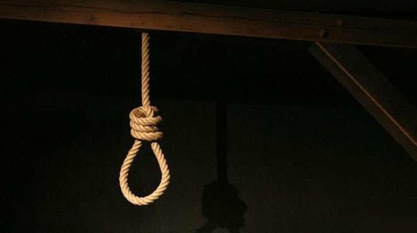 4 yaşındaki kızı &ouml;ld&uuml;rm&uuml;şlerdi! 5 kişi idam edildi