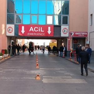 Batman'da 40 liseli kantinde yedikleri tavuk dönerden rahatsızlanıp, hastaneye başvurdu