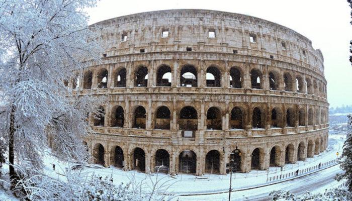 Roma'ya 6 yıl sonra ilk kar yağdı, ordu göreve çağrıldı