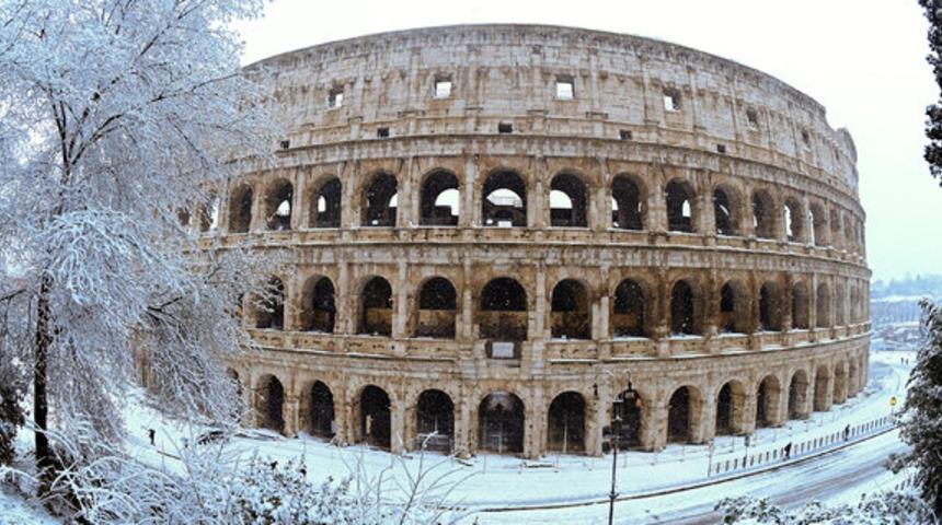 Roma'ya 6 yıl sonra ilk kar yağdı, ordu göreve çağrıldı