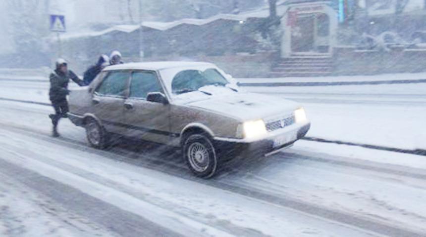 Edirne'de ve Kırklareli'nde okullar tatil mi? | Valilik açıkladı...