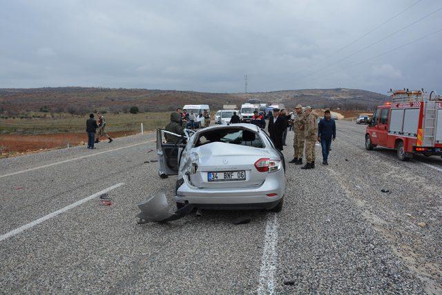 Otomobile çarpıp kaçtı, lastiği değiştirirken yakalandı: 1 ölü; 5 yaralı