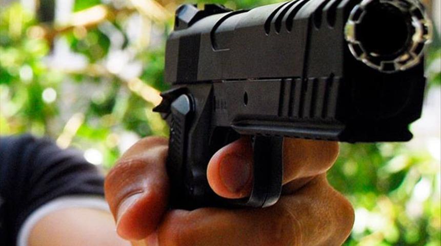 Husumetlisine pusu kurup 5 el ateş etti