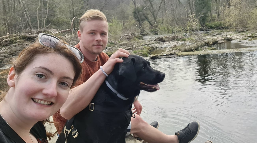 Bir sabah uyandığında aniden sağır oldu! Hayatı tamamen değişti: "Bir genç bana tükürdü"