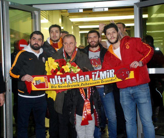 Galatasaray’a İzmir’de coşkulu karşılama