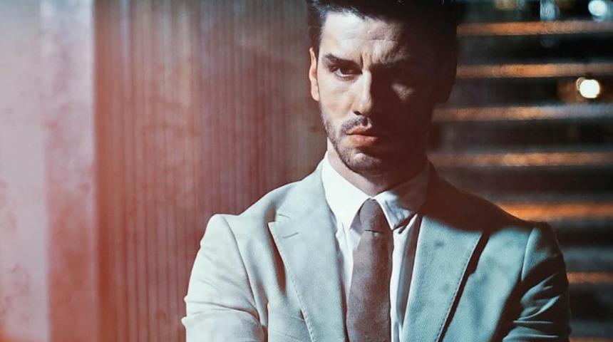 Fenomen dizi Siyah Kalp'e veda etmişti! Aras Aydın Hollywood'da parlıyor! Nicole Kidman’la kırmızı halıda 