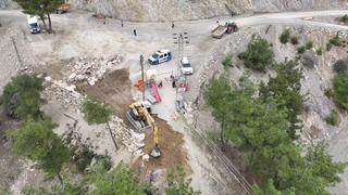 Ekipler günlerdir mesai yapıyor: Köylerin yarım asırlık yol sorunu çözülüyor