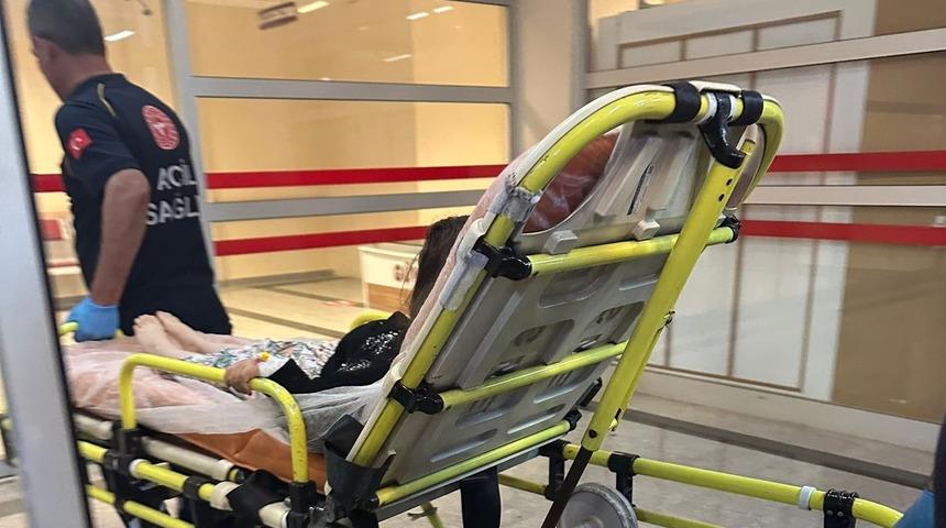 Otomobilden düşen çocuk yaralandı