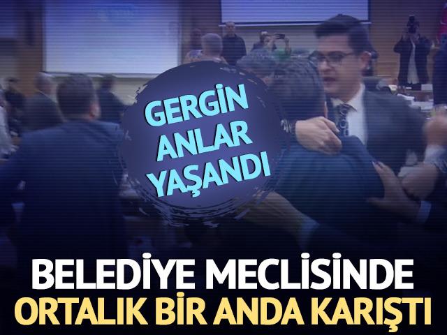 Belediye meclisinde ortalık karıştı! Gergin anlar yaşandı