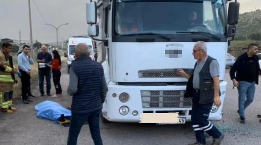 İki kamyonun arasında kalan işçi hayatını kaybetti