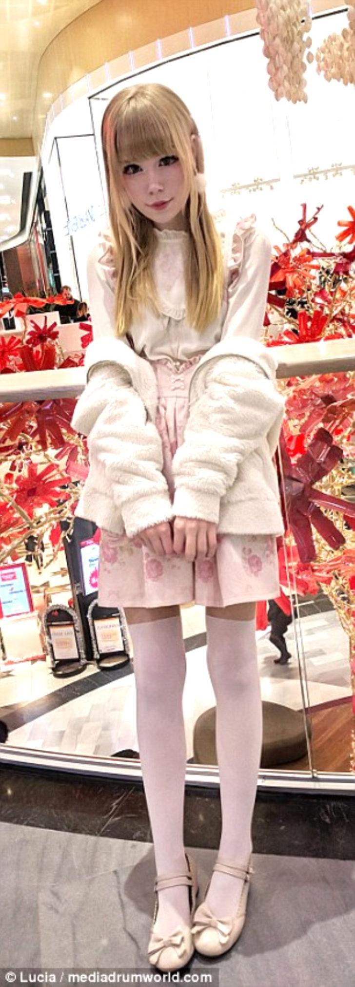 Gündüzleri bakıcı, geceleri oyuncak bebek G2