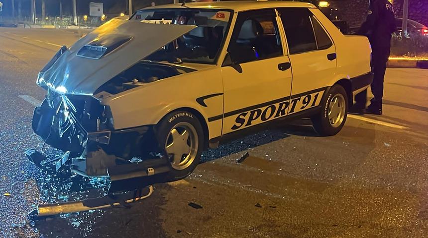 Karabük'te iki otomobil çarpıştı: 4 kişi yaralandı