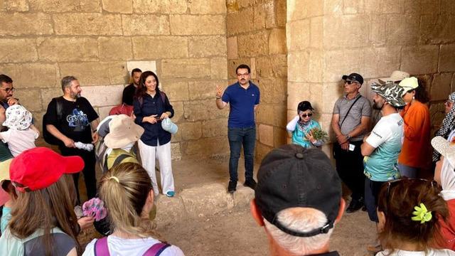 Hafta içi kaymakam, hafta sonu turizm rehberi