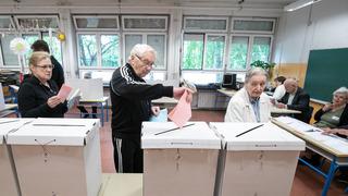 Hırvatistan'da halk yerel seçim için sandık başında