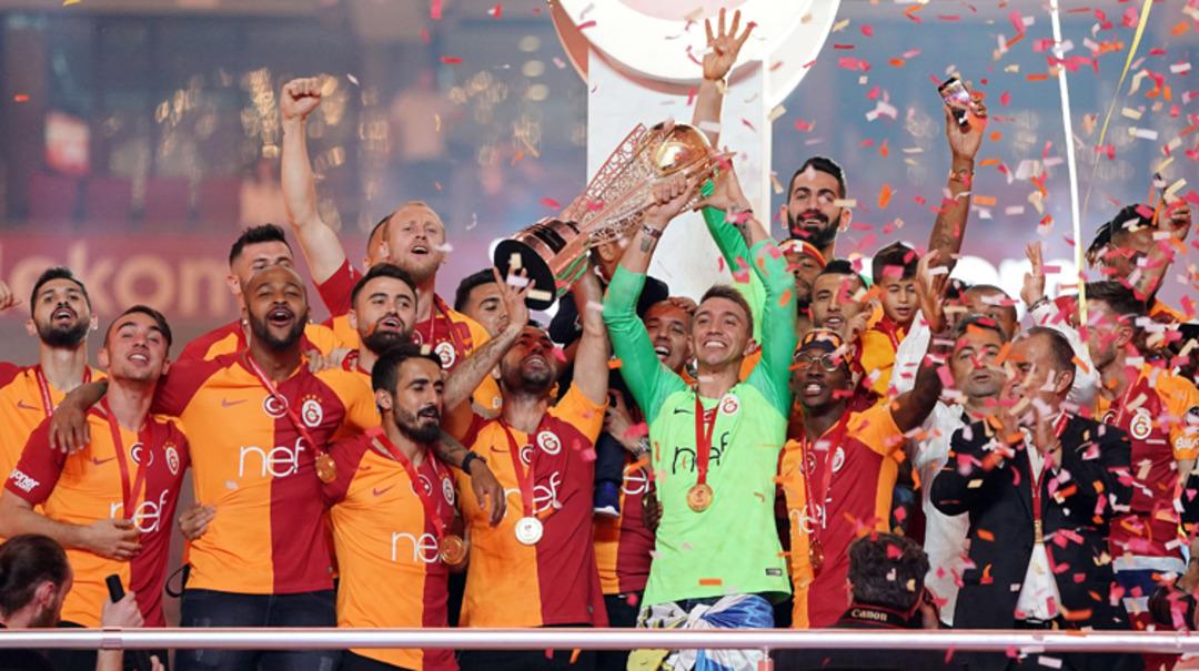galatasaraya-22-sampiyonluk-kupasi-1