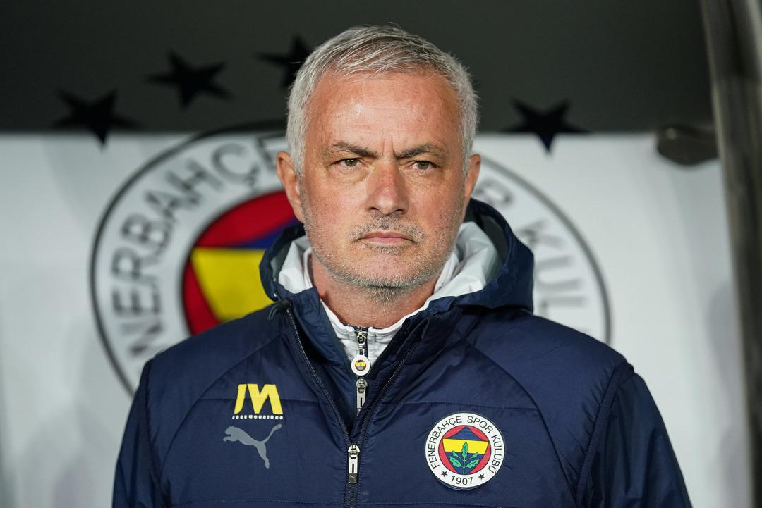 fenerbahcede-jose-mourinho-krizi-galatasaray-derbisi-sonrasi-1743749067620