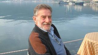 Usta oyuncu Ahmet Mekin hastaneye kaldırıldı!