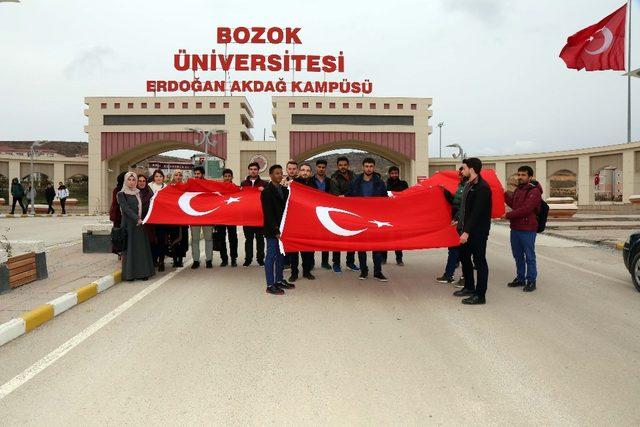 Bozok Üniversitesi’ndeki yabancı uyruklu öğrencilerden Zeytin Dalı Harekatı’na destek