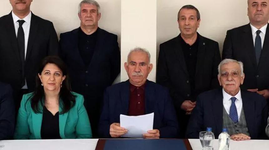 PKK'nın fesih kararı sonrası teröristbaşı Öcalan'dan 'kardeşlik' mesajı: "Bu ilişkiyi bozan tuzakları, mayınları tek tek temizliyoruz"