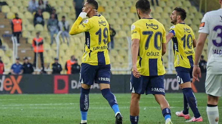 Fenerbahçe, Eyüpspor'u yense de sezonu ikinci olarak tamamladı!