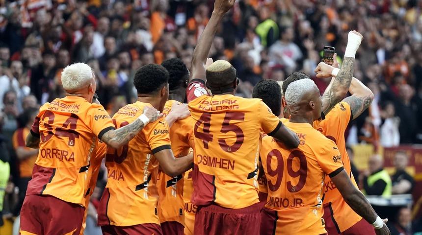 Süper Lig'de 2024/2025 sezonunun şampiyon Galatasaray! Sarı-Kırmızılılar üst üste 3. kez toplamda 25. kez ipi göğüsledi ve 5. yıldızı takan ilk kulüp oldu