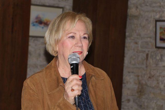 &rsquo;Esintiler&rsquo; resim sergisi Kuşadası&rsquo;nda a&ccedil;ıldı 1