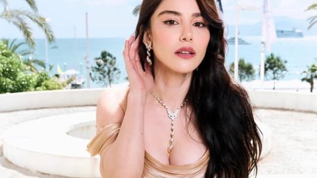 Siyah Bere'nin yıldızı Özge Gürel kapak kızı oldu! Beğeni butonu çöktü 