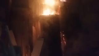 Mobilya dükkanında çıkan yangın büyümeden söndürüldü