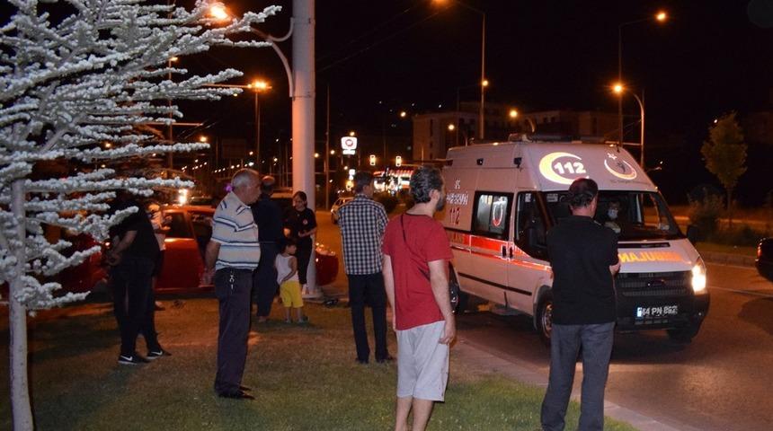 Otomobilin &ccedil;arptığı &ccedil;ocuk hayatını kaybetti