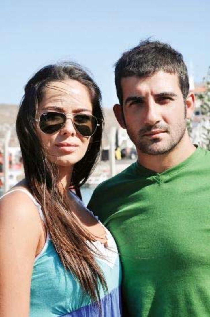 Oyuncu Merve Sevi, ilk medyatik aşkını henüz 17 yaşındayken kendisi gibi oyuncu olan Paşhan Yılmazel ile yaşadı. Kıskançlık krizlerini sebep gösteren çift, yollarını ayırdı.