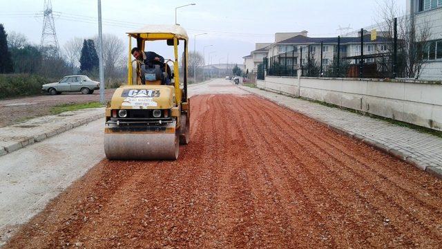 İzmit’te çevre düzenleme çalışmaları devam ediyor