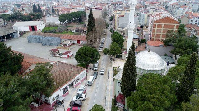 Saruhanlı’nın en işlek caddesi yenilendi