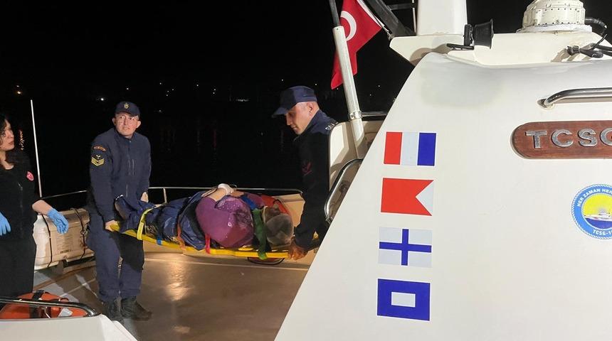 Çanakkale'de rahatsızlanan iki hastanın tıbbi tahliyesi Sahil Güvenlik ekiplerince gerçekleştirildi
