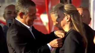 İzmir mitinginde CHP'ye katıldı! Sizlere sürprizimiz diyerek anons edildi