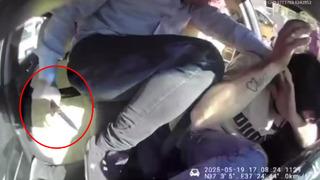 Takside bıçaklı saldırı! Defalarca vurdu, o anlar araç kamerasına yansıdı